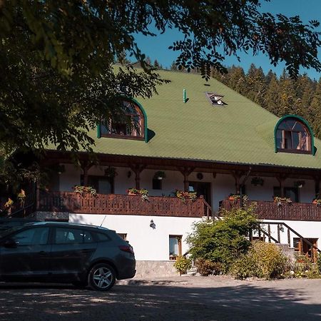 Conacul Domnitei Hotel Voronet Esterno foto