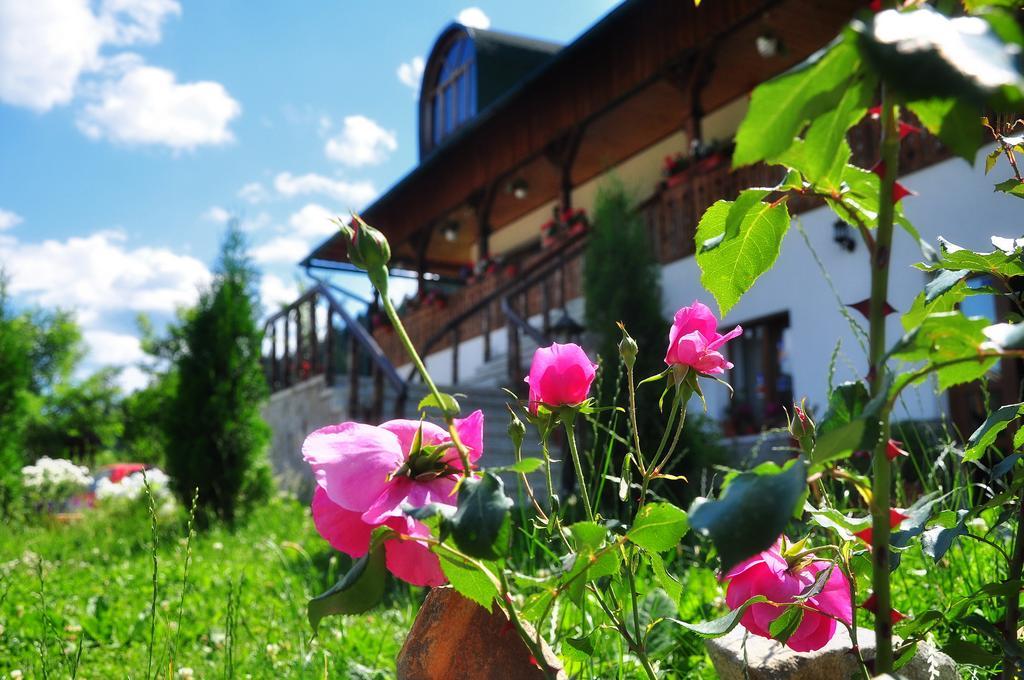 Conacul Domnitei Hotel Voronet Esterno foto