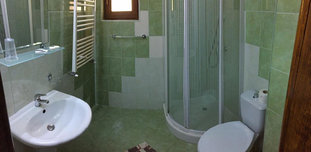 Conacul Domnitei Hotel Voronet Esterno foto