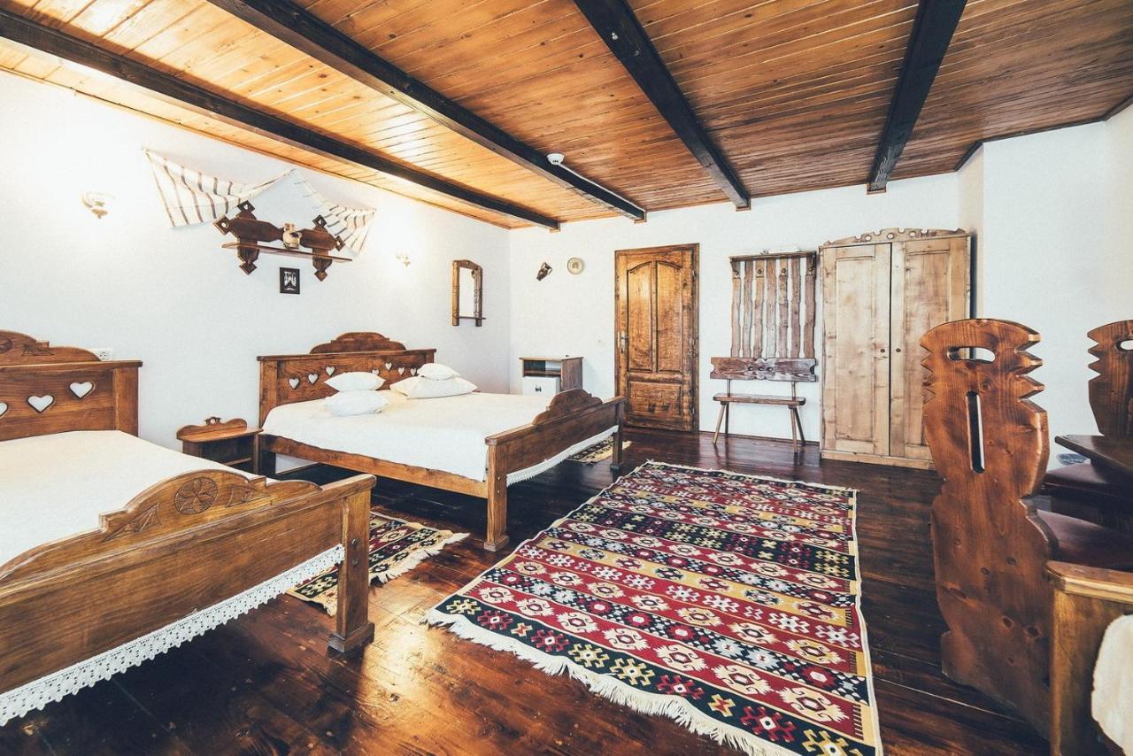 Conacul Domnitei Hotel Voronet Esterno foto