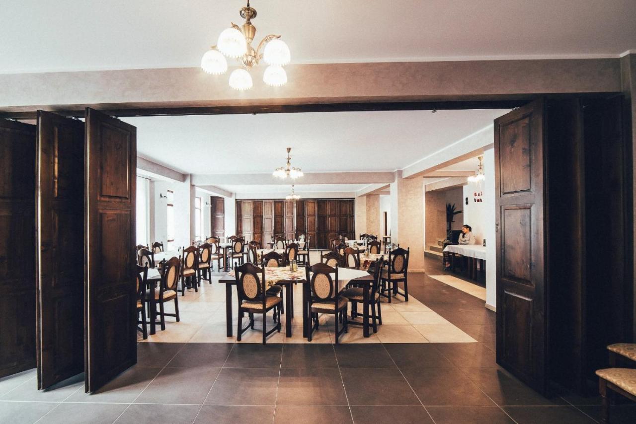 Conacul Domnitei Hotel Voronet Esterno foto