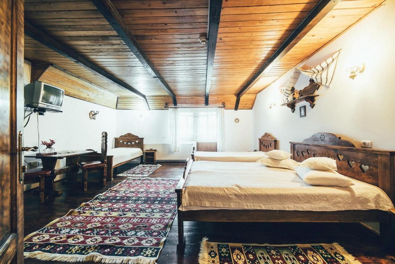 Conacul Domnitei Hotel Voronet Esterno foto